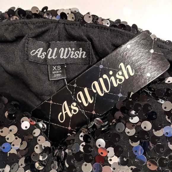 Metallic Silver Sequin Dress - Picture 3 of 8